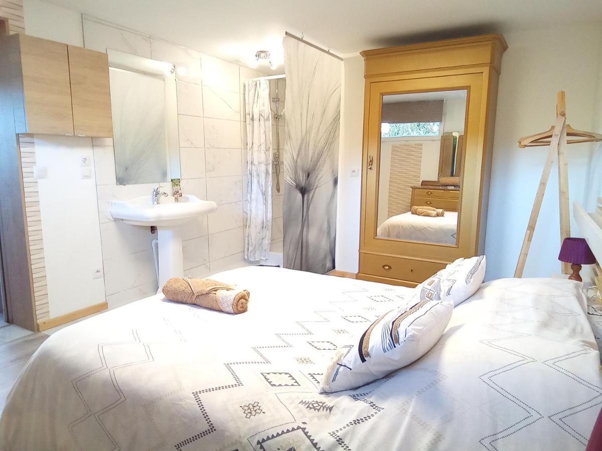 Logement De Charme Coinches Ngoại thất bức ảnh